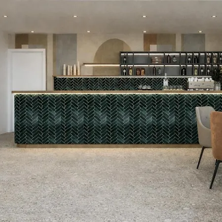 Crown Apartment Golem (Tirana)
