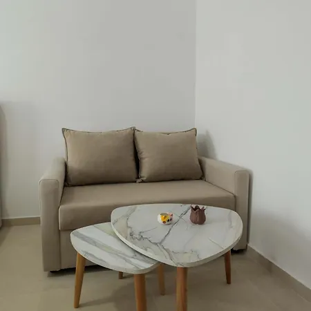 Apartment Crown Golem (Tirana)