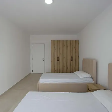 Crown Apartment Golem (Tirana)