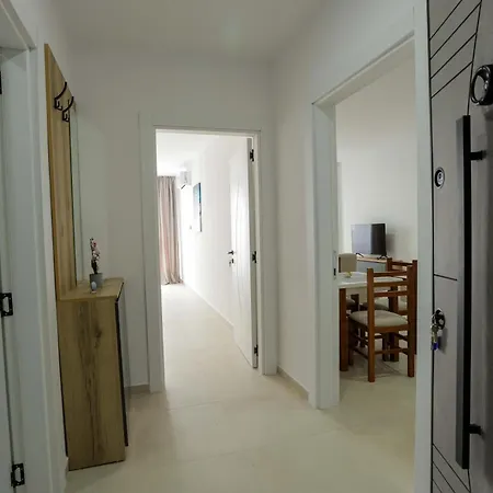 Apartment Crown Golem (Tirana)