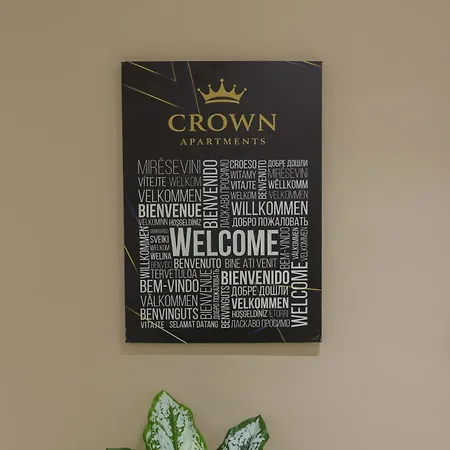 Crown Apartment